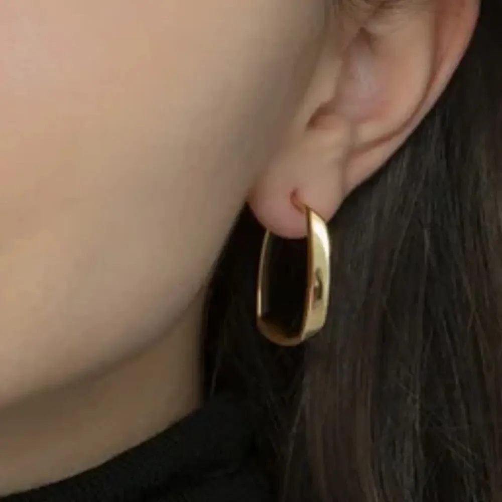 NEW 18K yellow gold plated square classic hoop earrings jewelry B22A - Picture 3 of 8